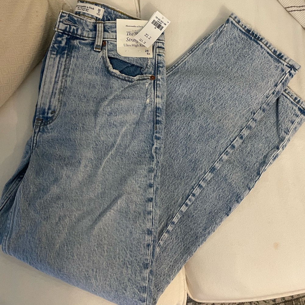 Abercrombie 90s straight ultra high rise